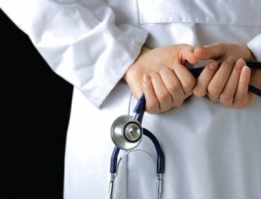 Γιατροί και νοσηλευτές θα προχωρήσουν σε στάση εργασίας τη Δευτέρα